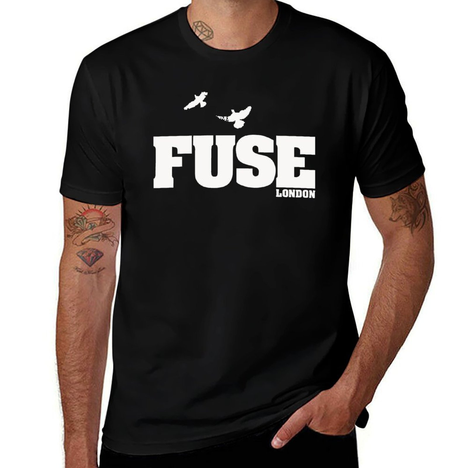 Street Fashion In London - Fuse London Tシャツ ストリートファッション カジュアルTシャツ