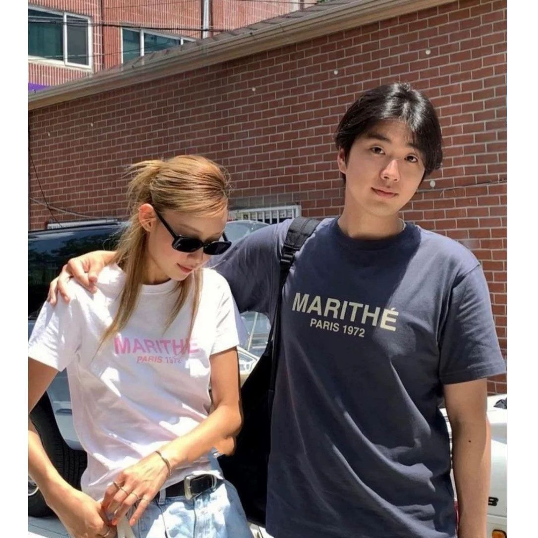 Street Fashion In Paris - マリテパリ 1972 2026 夏カップルコットン Tシャツ韓国ストリートウェアルーズレタープリントカジュアルデイリーユニセックス Tシャツトップ