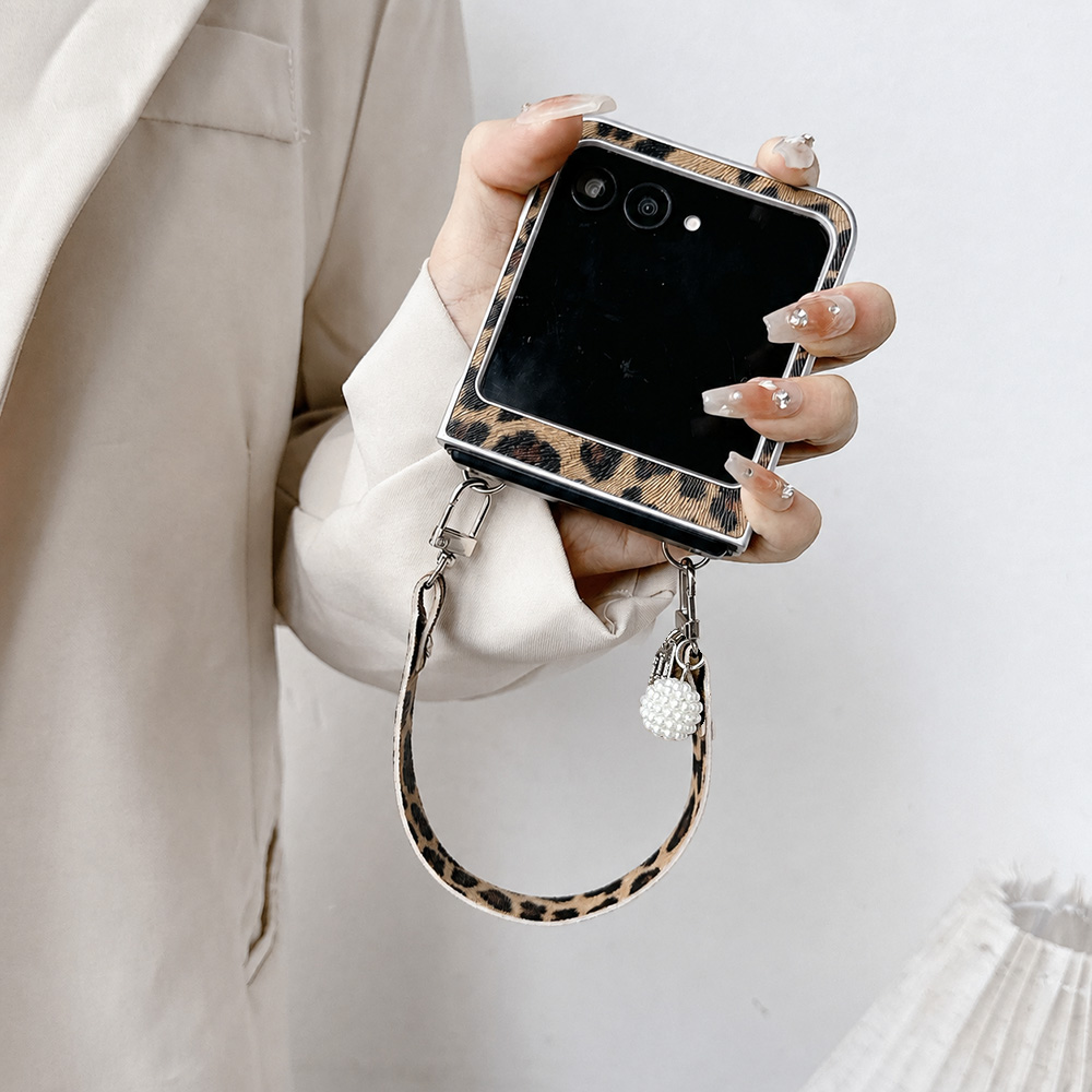ヒョウ柄折りたたみフリップ電話ケース Motorola Ra - Street Fashion Vintage のレビューと価格