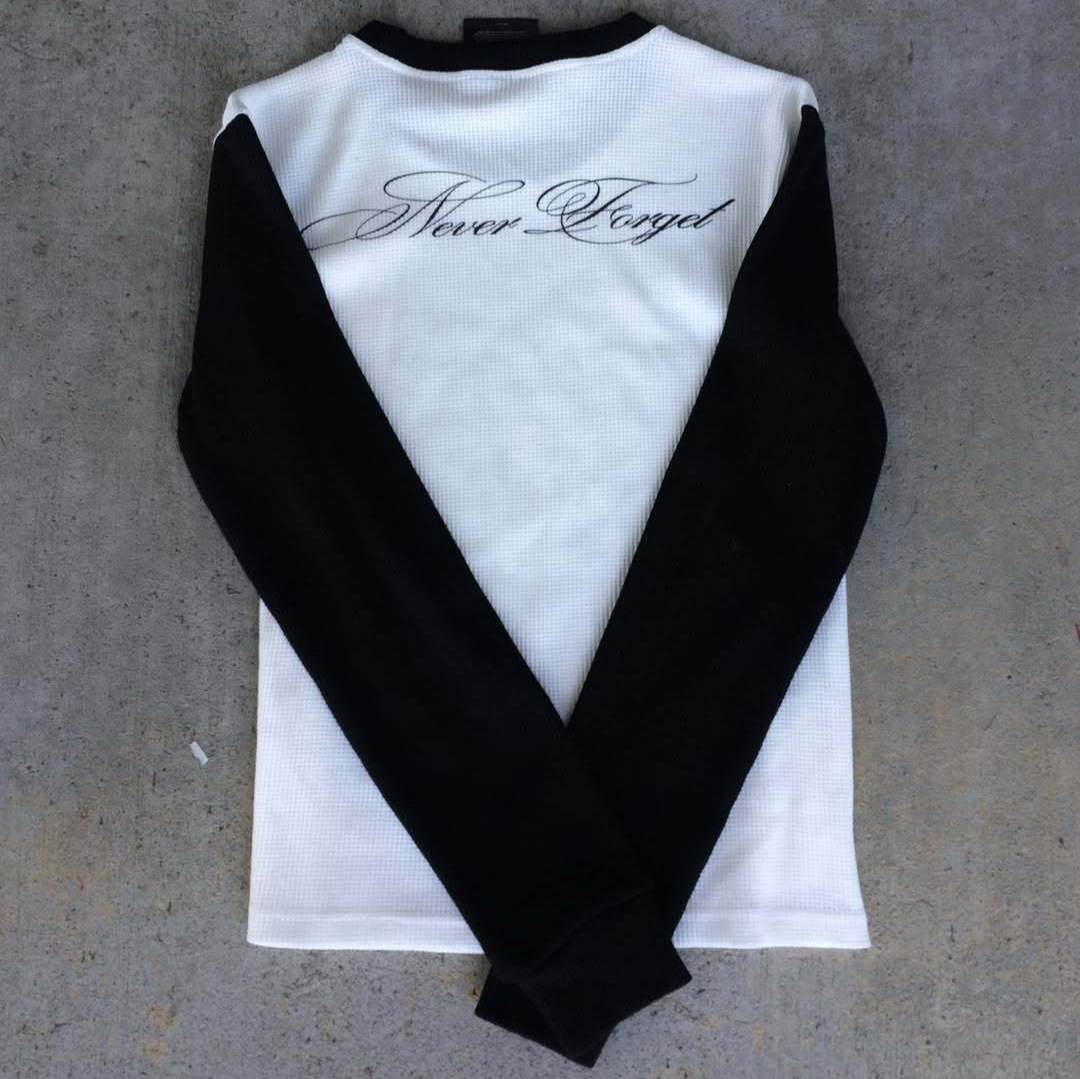 新しい長袖TシャツダークレトロY2Kプリントトップハイストリ - Street Fashion News のレビューと価格